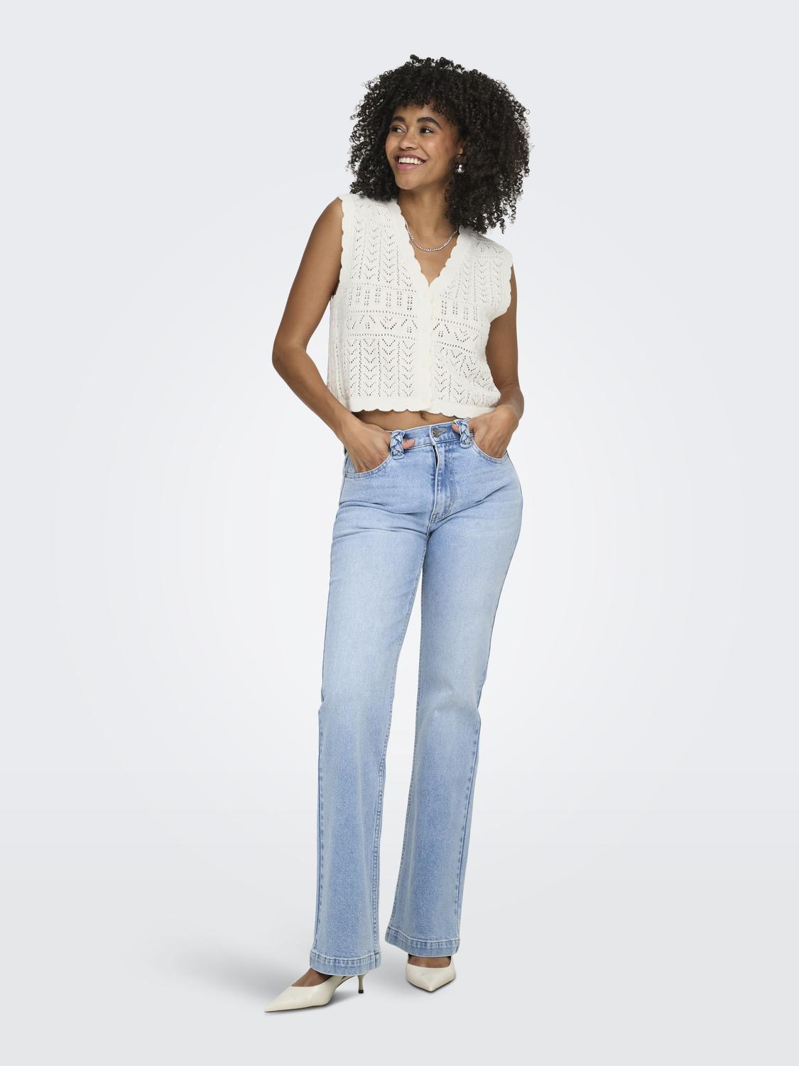 model_shot-front_full